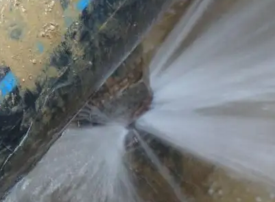 南涧卫生间测漏水施工步骤